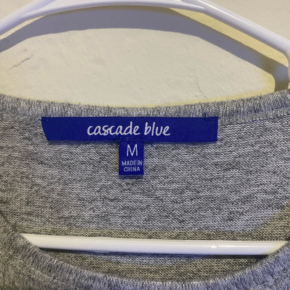 Cascade Blue Women's Gray Crew Neck Sweater - Picture 2 of 2